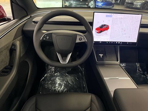 Used 2026 Tesla Model Y Long Range RWD image 31