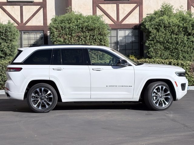 Used 2023 Jeep Grand Cherokee Overland w/ Advanced Protech Group III AWD/4WD image 4