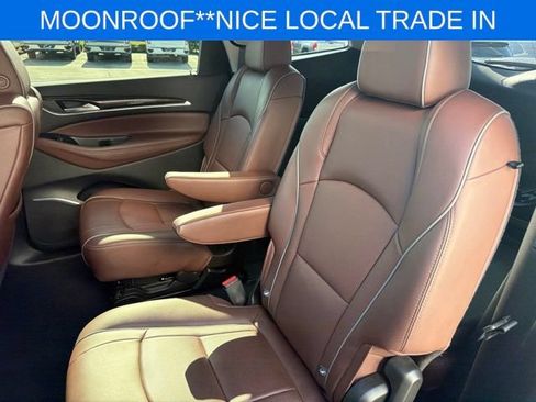 Used 2021 Buick Enclave Avenir w/ Avenir Technology Package AWD/4WD image 17