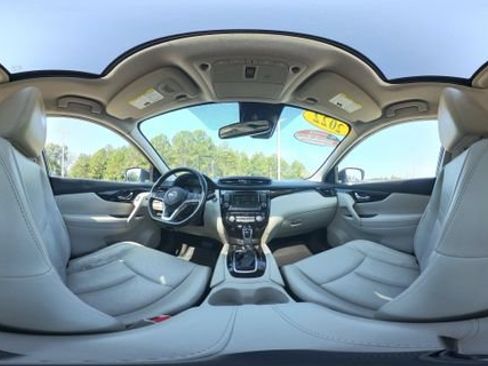 Used 2022 Nissan Rogue Sport SL w/ Premium Package AWD/4WD image 32
