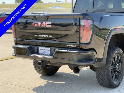 Used 2024 GMC Sierra 2500 AT4 w/ AT4 Premium Plus Package AWD/4WD image 8
