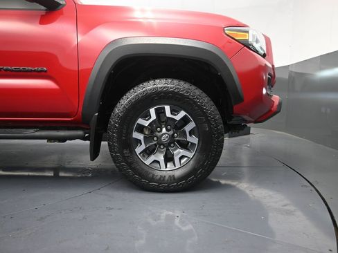 Used 2022 Toyota Tacoma TRD Off-Road w/ Technology Package image 5