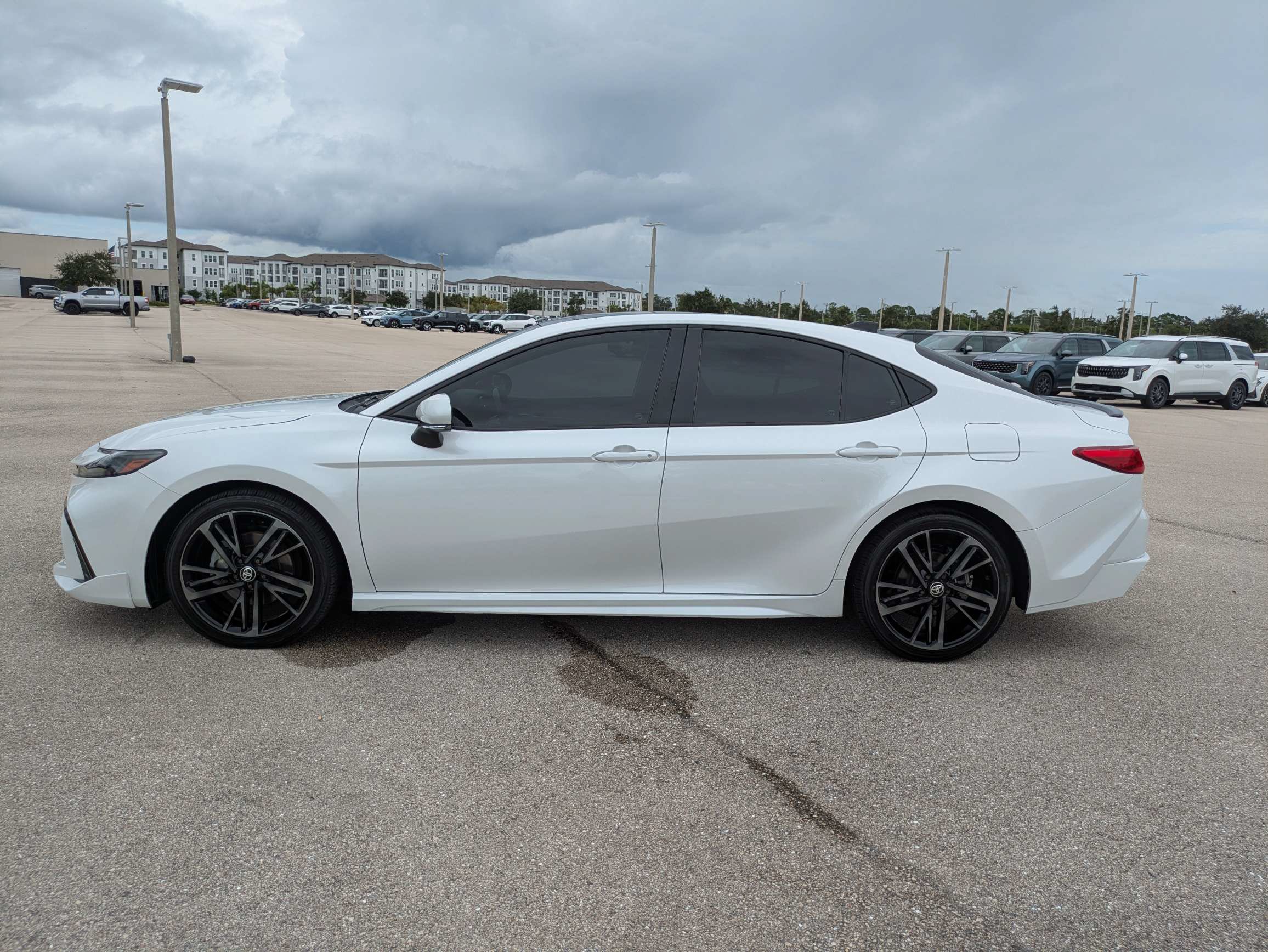 Used 2025 Toyota Camry XSE FWD image 7