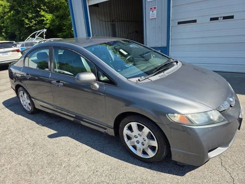Used 2010 Honda Civic LX image 3
