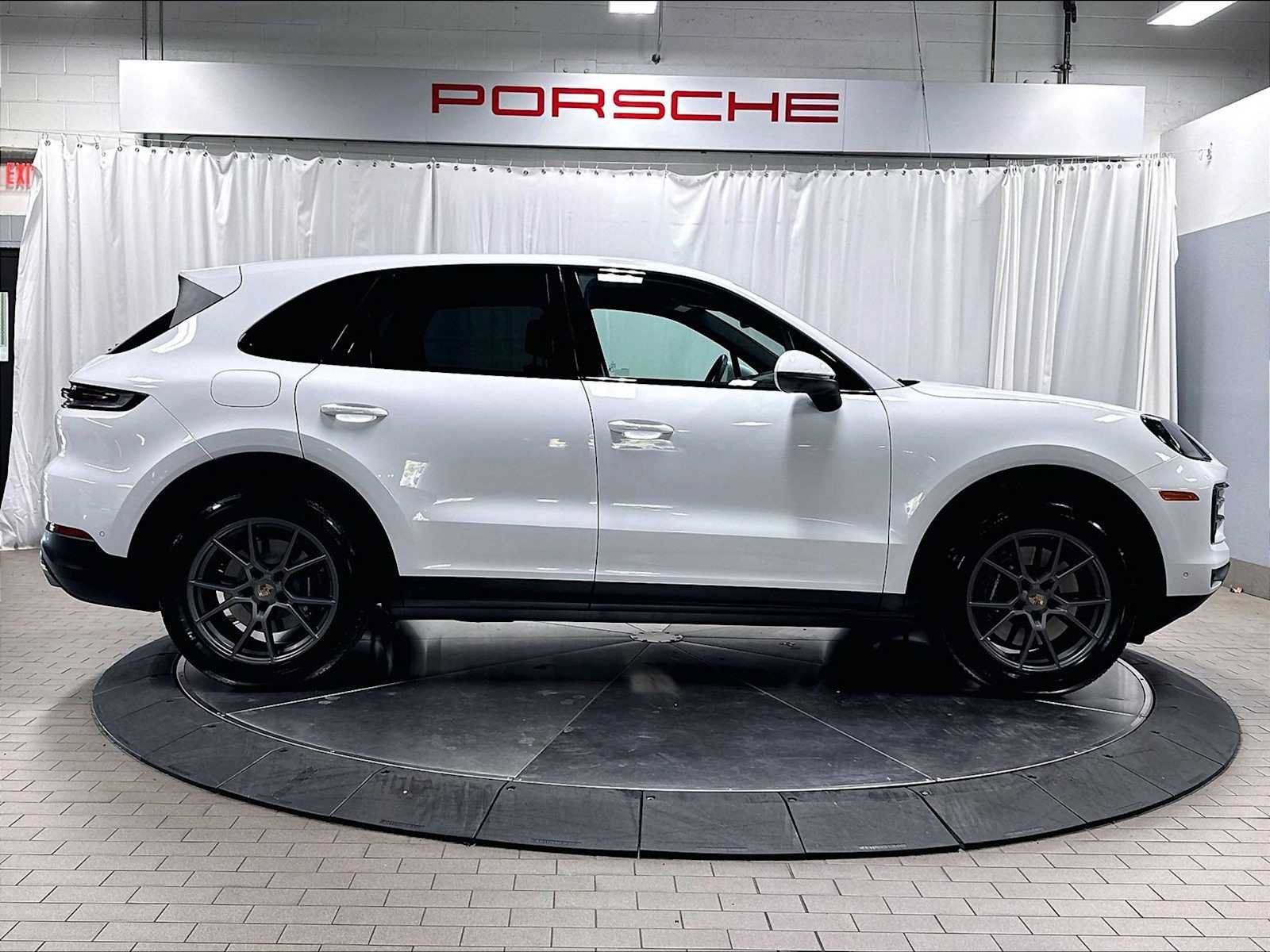 Used 2026 Porsche Cayenne AWD/4WD image 10