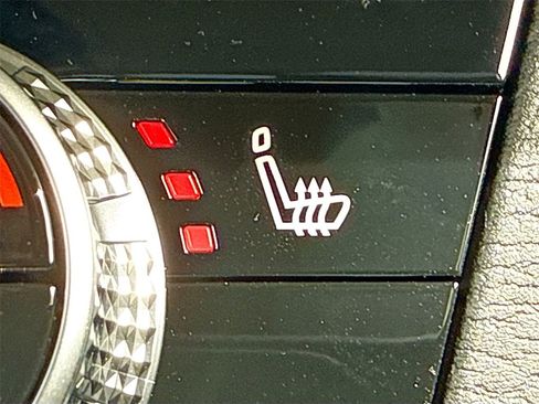 New 2025 Mitsubishi Outlander SE image 21