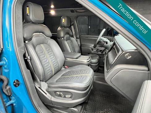 Used 2024 Rivian R1S Adventure AWD/4WD image 8