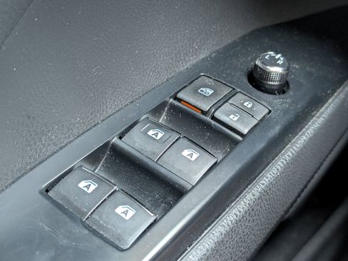 Used 2020 Toyota Camry XSE w/ Navigation Package image 21