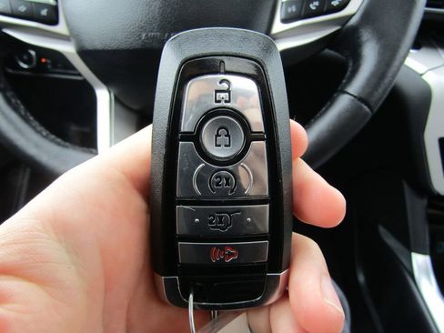 Used 2024 Ford Explorer XLT w/ Equipment Group 202A AWD/4WD image 42