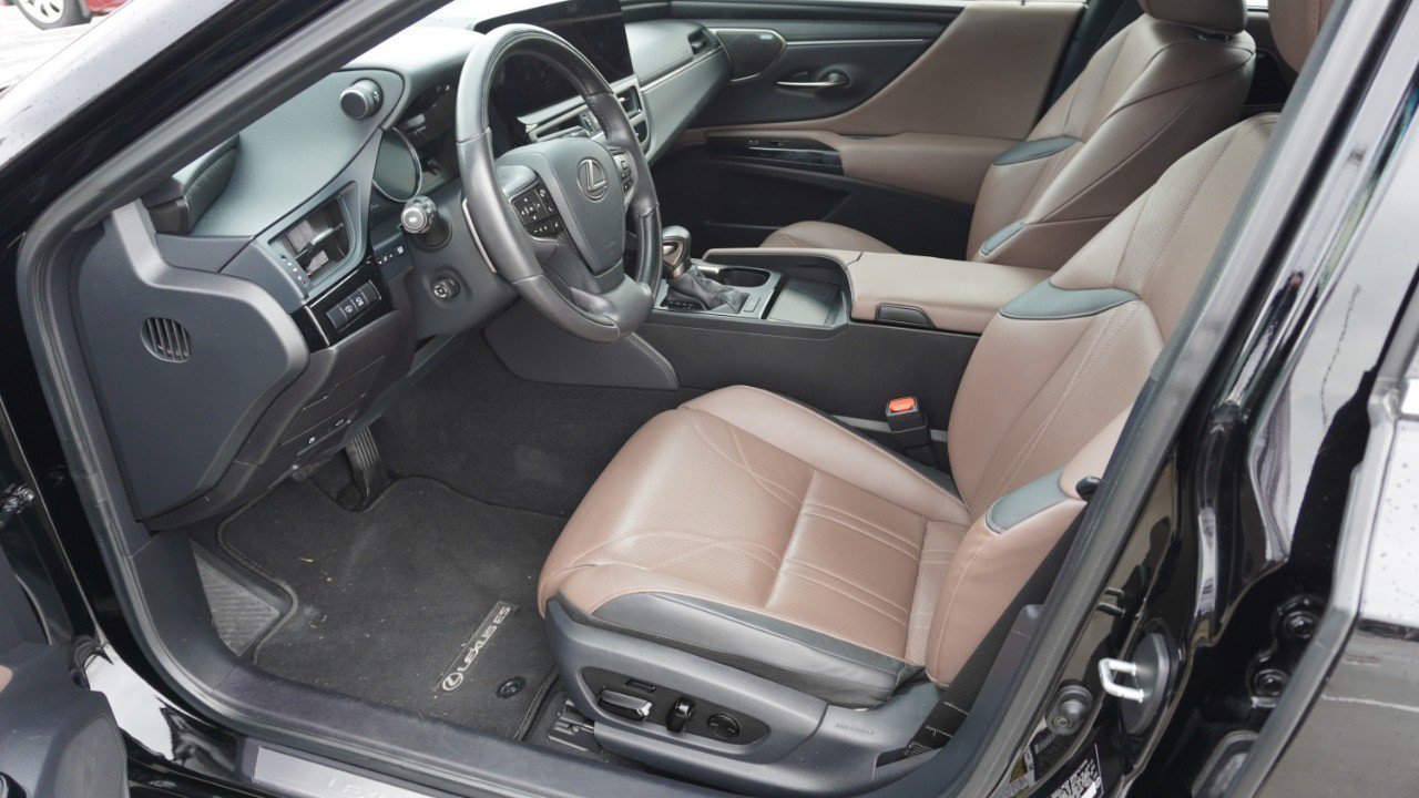 Used 2024 Lexus ES 350 Ultra Luxury w/ Accessory Package (Z2) FWD image 10
