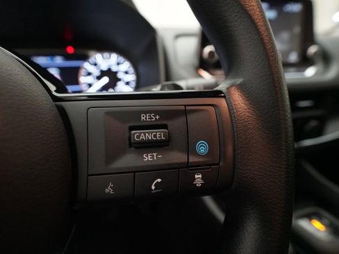 Certified 2023 Nissan Rogue SV image 18