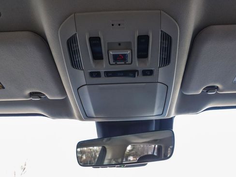 Used 2021 Toyota Highlander XLE image 38