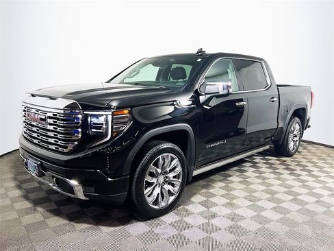 Used 2025 GMC Sierra 1500 Denali image 4