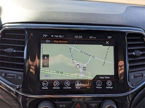 Used 2021 Jeep Grand Cherokee Laredo X image 21