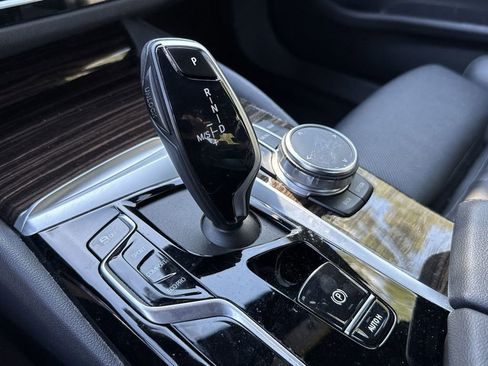 Used 2023 BMW 530i w/ Premium Package image 26