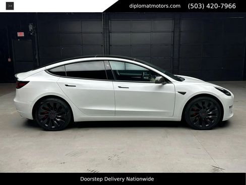 Used 2022 Tesla Model 3 Performance image 7