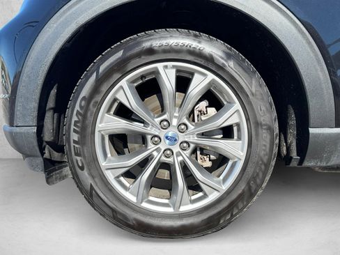 Used 2023 Ford Explorer Limited w/ Equipment Group 301A RWD image 9