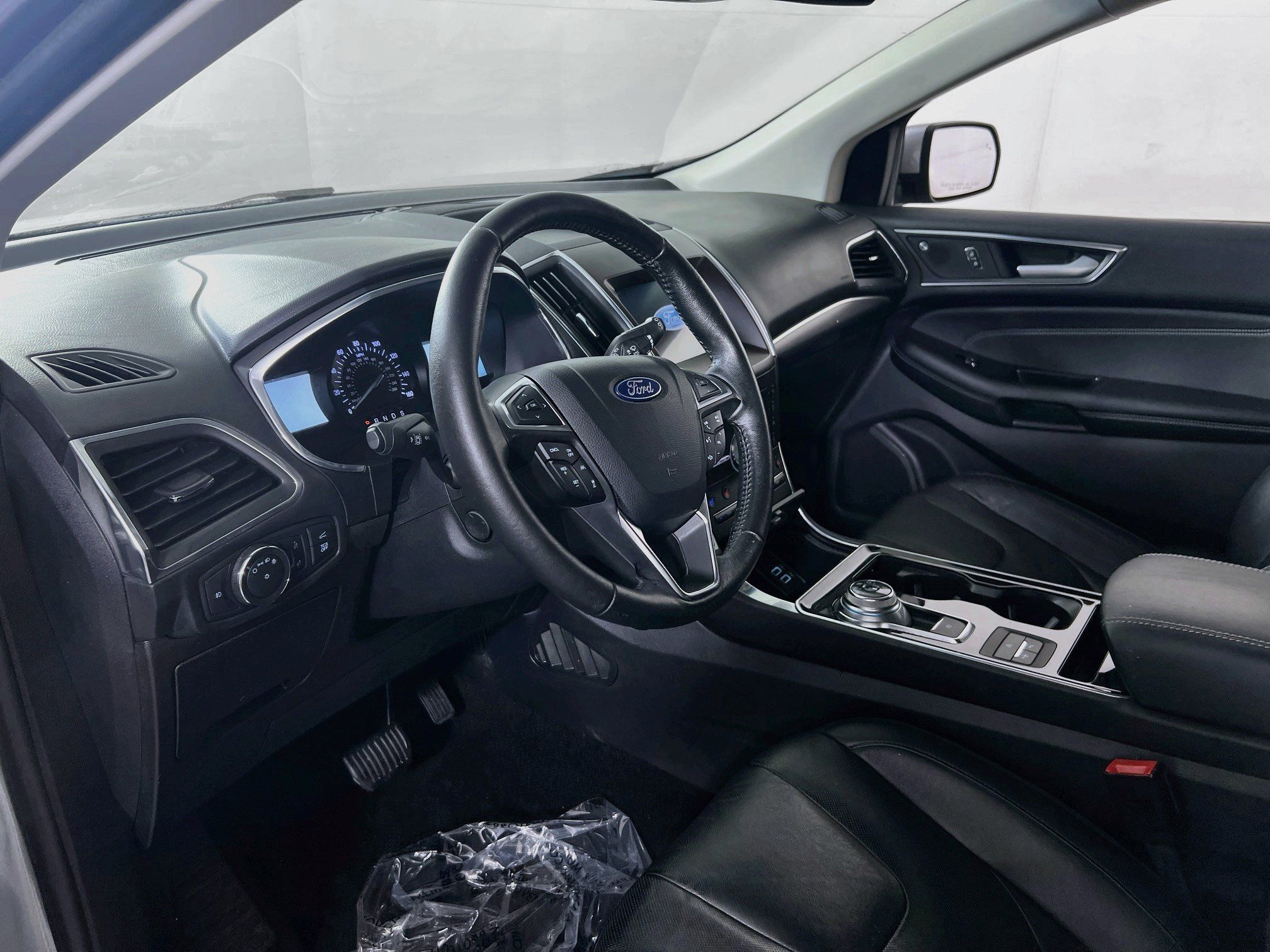 Used 2020 Ford Edge Titanium w/ Equipment Group 301A AWD/4WD image 9