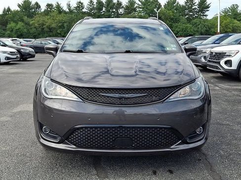 Used 2020 Chrysler Pacifica Touring-L w/ Advanced Safetytec Group AWD/4WD image 2