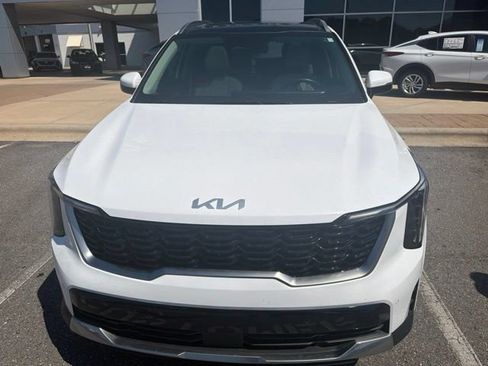 Used 2025 Kia Sorento EX w/ Panoramic Sunroof Package AWD/4WD image 2