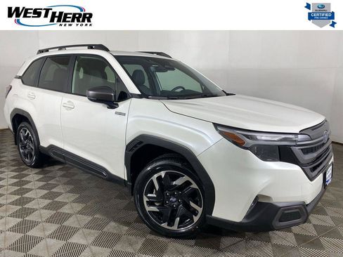 Used 2025 Subaru Forester Limited AWD/4WD image 1