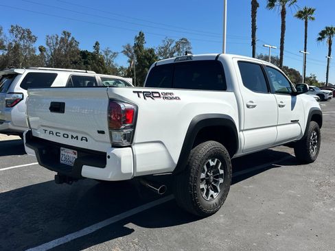 Used 2023 Toyota Tacoma TRD Off-Road w/ Technology Package RWD image 3