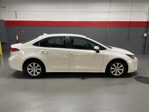 Certified 2022 Toyota Corolla LE image 41
