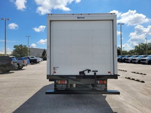 New 2024 Chevrolet Low Cab Forward image 7