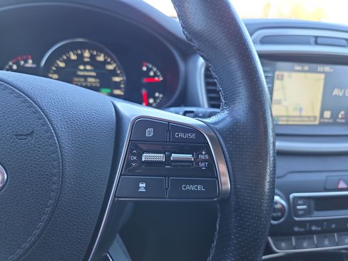 Used 2019 Kia Sorento SX w/ SX Touring Package image 12