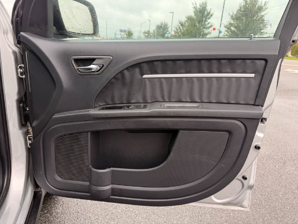 Used 2010 Dodge Journey SXT w/ Flexible Seating Group FWD image 12