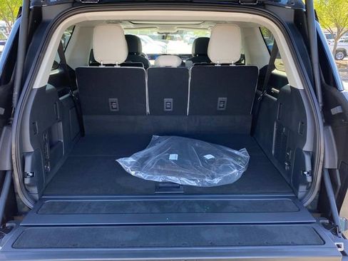 New 2026 Lincoln Navigator L Reserve AWD/4WD image 27