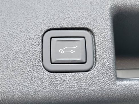 Used 2024 Chevrolet Equinox LT w/ LPO, Floor Liner Package AWD/4WD image 9