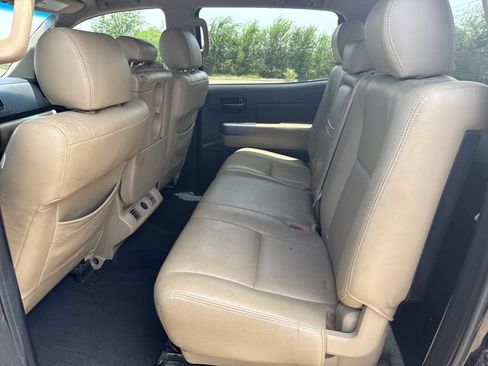 Used 2013 Toyota Tundra 2WD CrewMax w/ Tow Pkg image 10