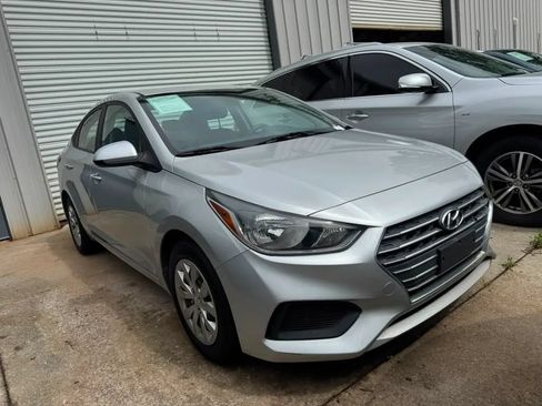 Used 2019 Hyundai Accent SE FWD image 7