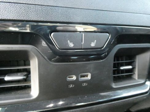 Used 2023 GMC Sierra 1500 AT4 w/ AT4 Premium Package image 18