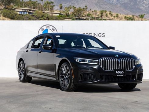 Used 2020 BMW 740i w/ M Sport Package RWD image 2