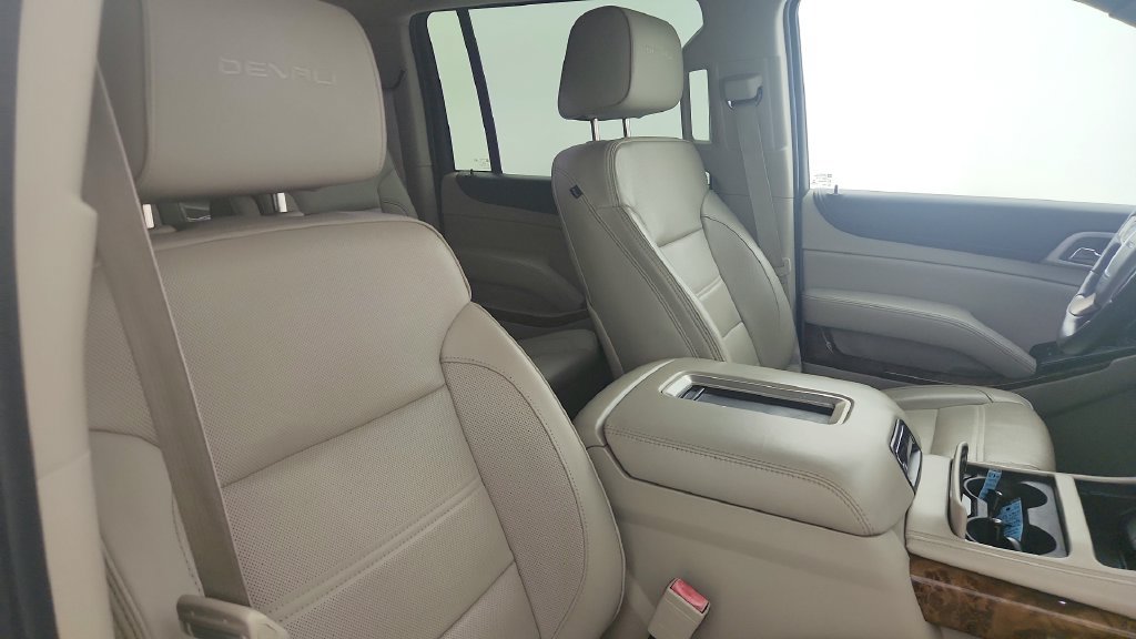 Used 2015 GMC Yukon XL Denali w/ Touring Package RWD image 22