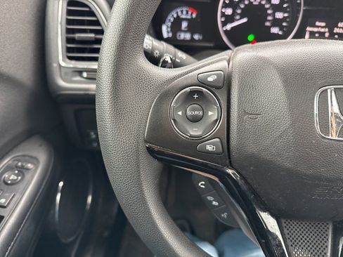 Used 2019 Honda HR-V EX image 10
