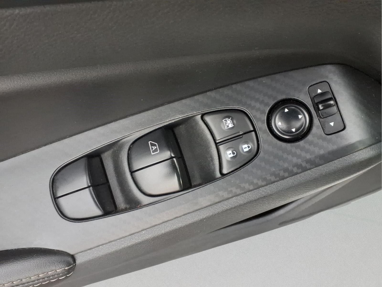 Used 2025 Nissan Altima 2.5 SV FWD image 19