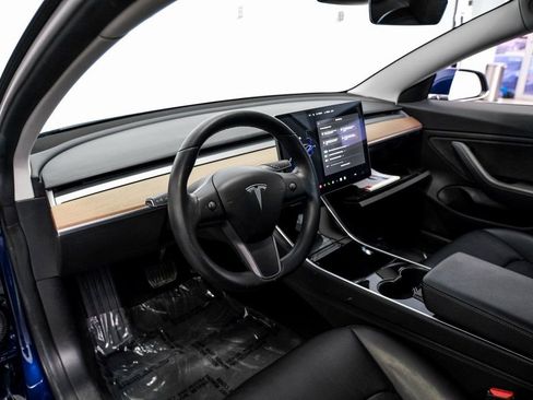 Used 2018 Tesla Model 3 Long Range image 3