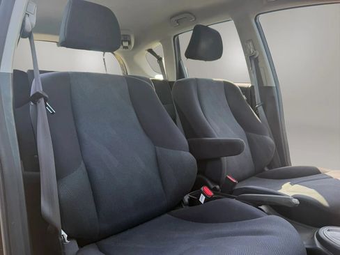 Used 2011 Honda Fit Sport image 16