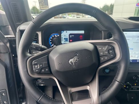 Used 2024 Ford Bronco Black Diamond image 14