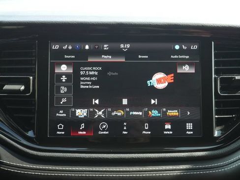 Used 2022 Dodge Durango SRT w/ Technology Group AWD/4WD image 23