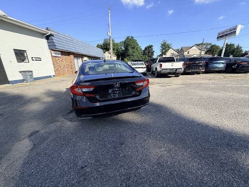 Used 2018 Honda Accord LX image 21