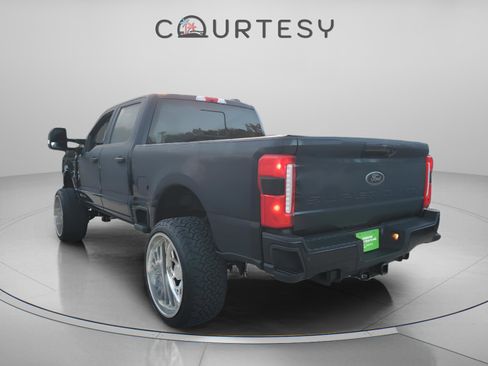 Used 2024 Ford F250 Lariat w/ Lariat Ultimate Package image 2