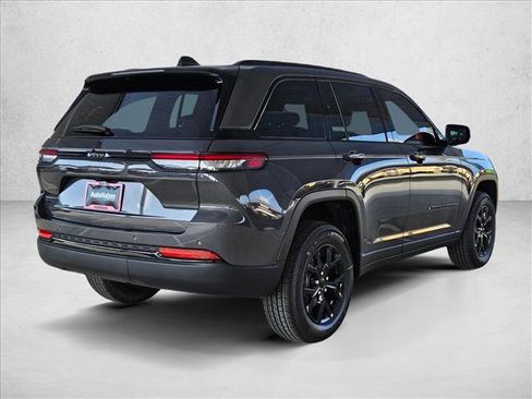 New 2025 Jeep Grand Cherokee Altitude image 2