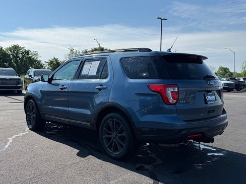 Used 2019 Ford Explorer XLT w/ Equipment Group 202A FWD image 7