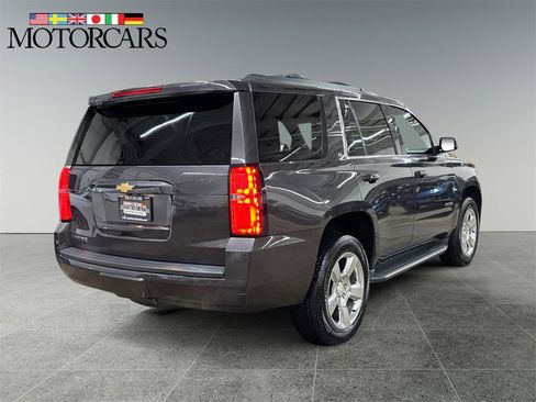 Used 2017 Chevrolet Tahoe LT image 3