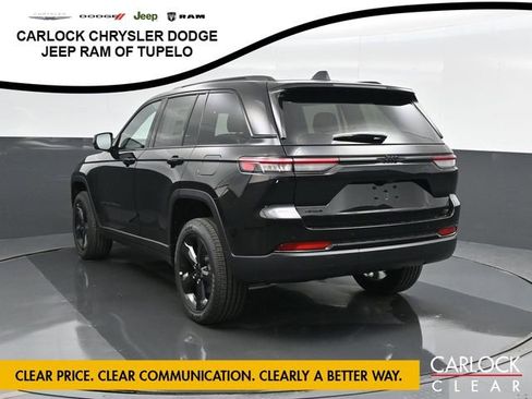 New 2025 Jeep Grand Cherokee Altitude image 8