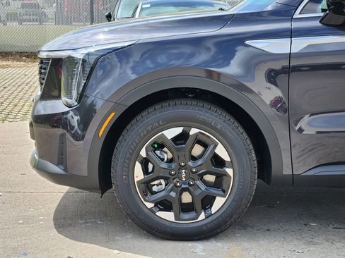 New 2026 Kia Sorento S FWD image 6